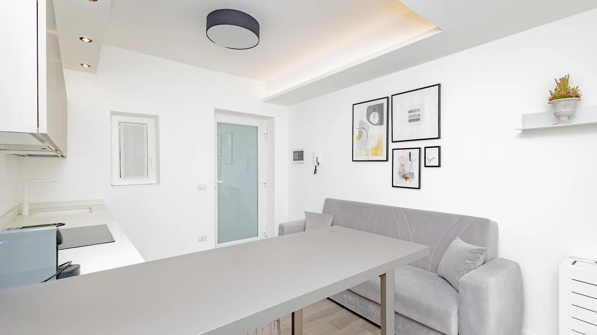 Apartment T21 Home Bergamo Italy